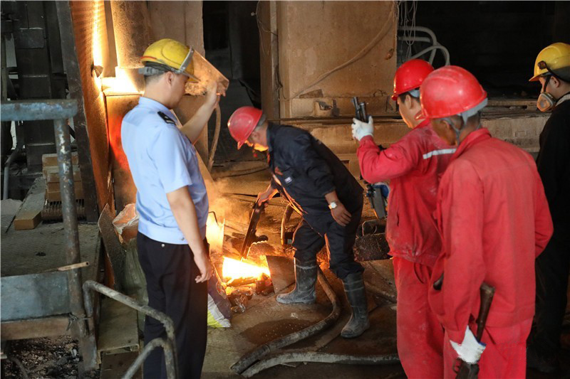 葫蘆島公安集中統一銷毀非法槍爆物品配片 (1)