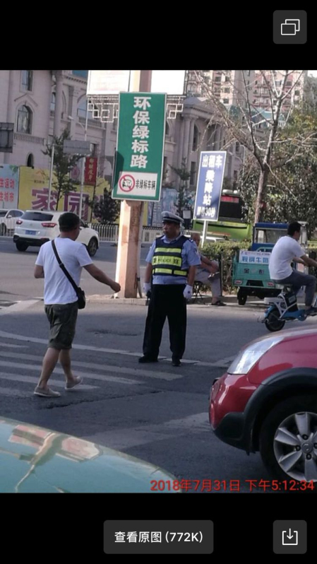 魏榮輝正在執勤