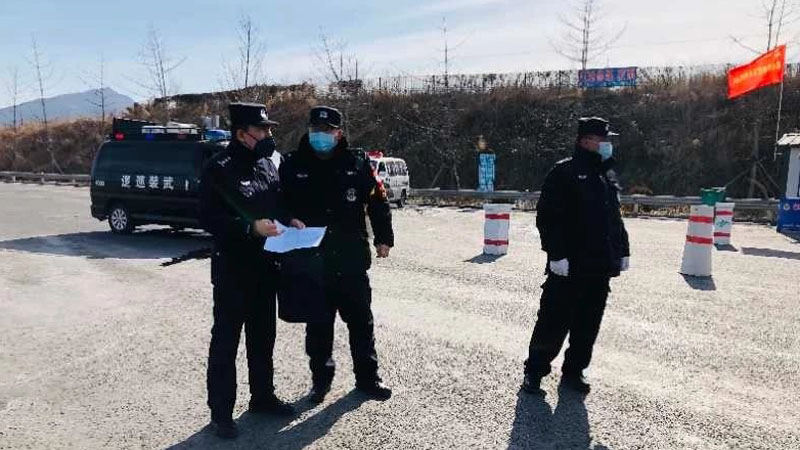 他們，成為藍天白云下的風景