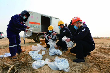 遼寧葫蘆島：警務“管理精細化+服務便捷化”模式助力企業復工生產04