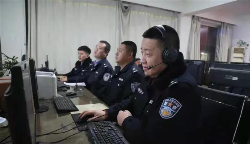 致敬除夕夜堅守崗位的公安民警 (3)