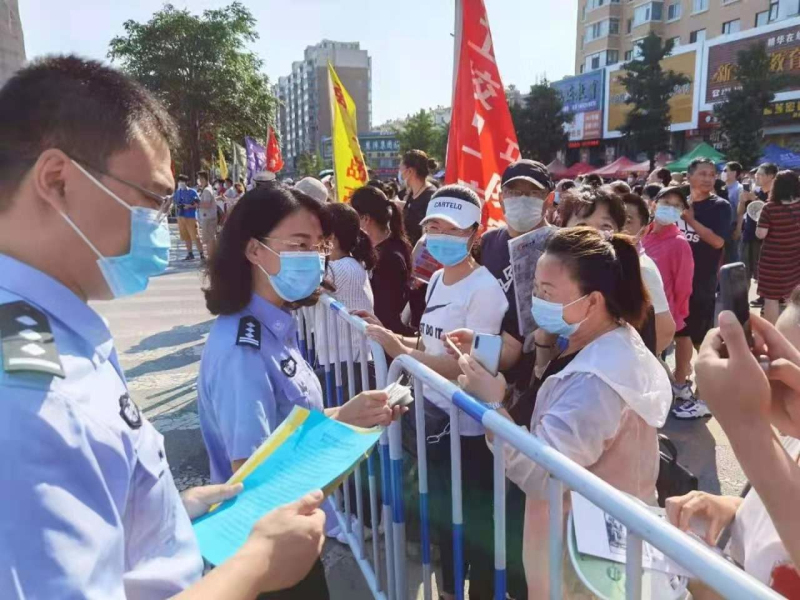 “五進”活動聽取群眾意見建議