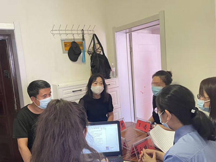 太平區(qū)檢察院在趙某某家召開聽證會現(xiàn)場