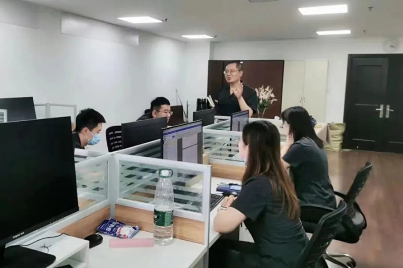立案一庭進(jìn)行智能文書應(yīng)用培訓(xùn)。