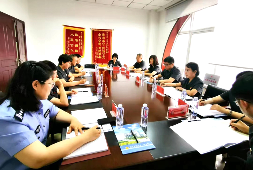 沈陽中院政治部主任高鵬、副院長陳青一行到遼中區法院調研指導相關工作