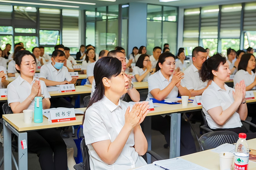 鞍山兩級法院首期57名員額法官及法官助理將在上海交通大學凱原法學院開始為期一周的集中學習。