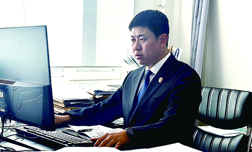 臺安縣人民法院執行局三級法官 張寧