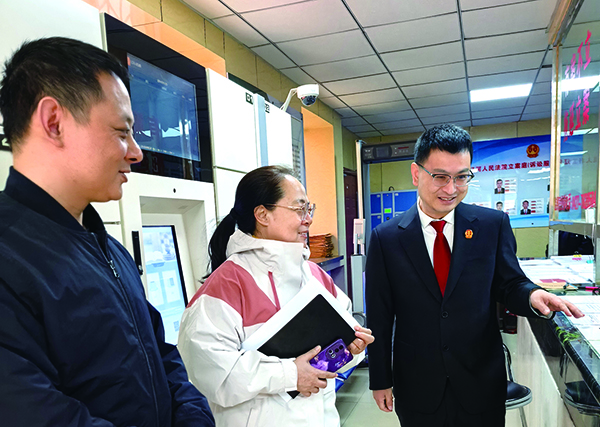 遼河中院立案庭庭長李繼紅帶隊到遼河人民法院開展調(diào)研推進(jìn)總對總多元解紛工作 劉婷婷