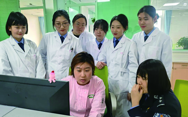 省第二女子監獄組織醫療民警職工前往沈陽雍森醫院參觀學習